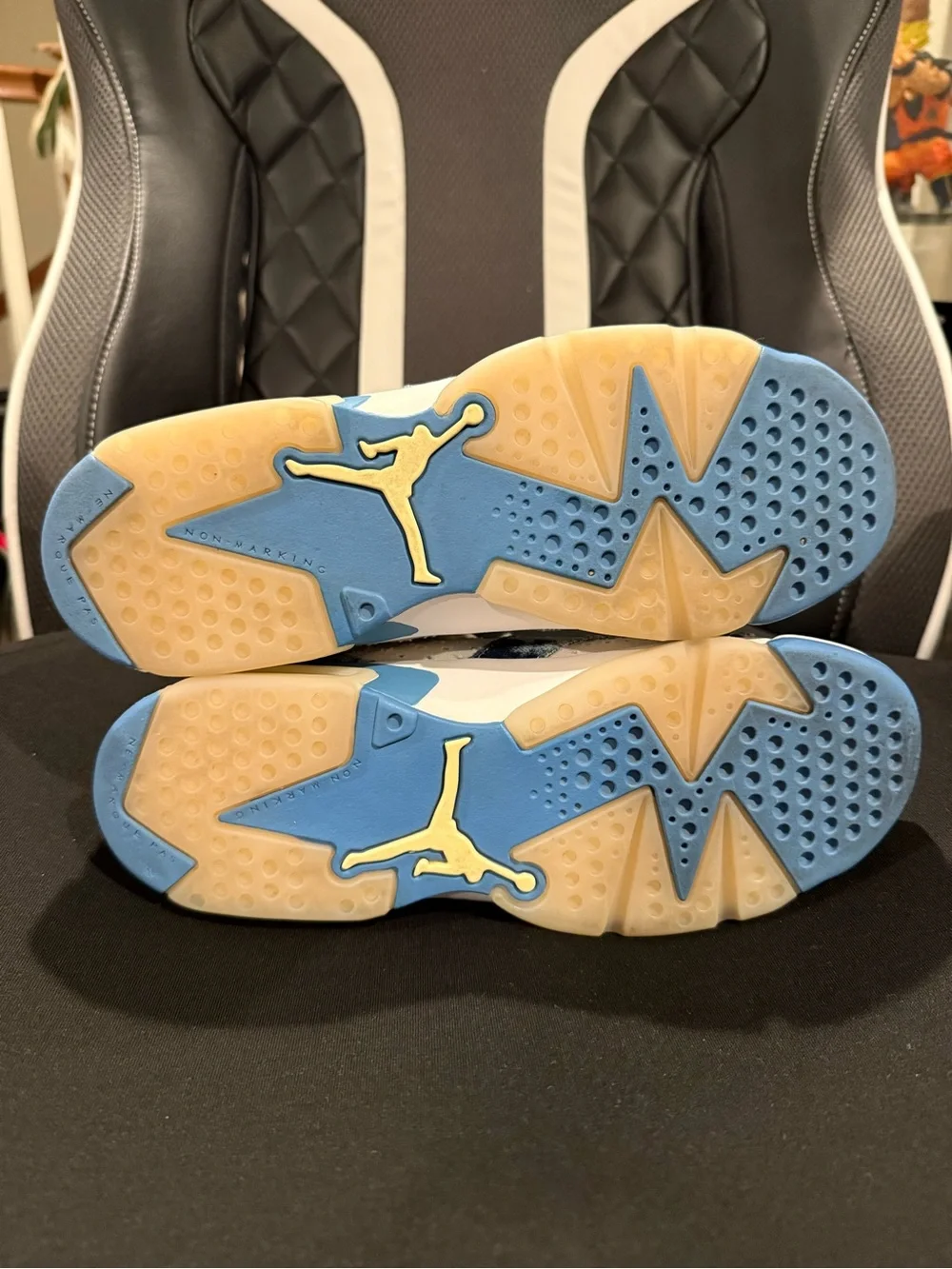 Size 8W / 6.5Y - Jordan 6 Retro “Washed Denim” 2022 GS